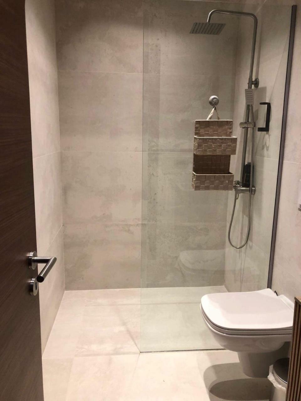 Boulevard Exclusive Pristina Exteriör bild