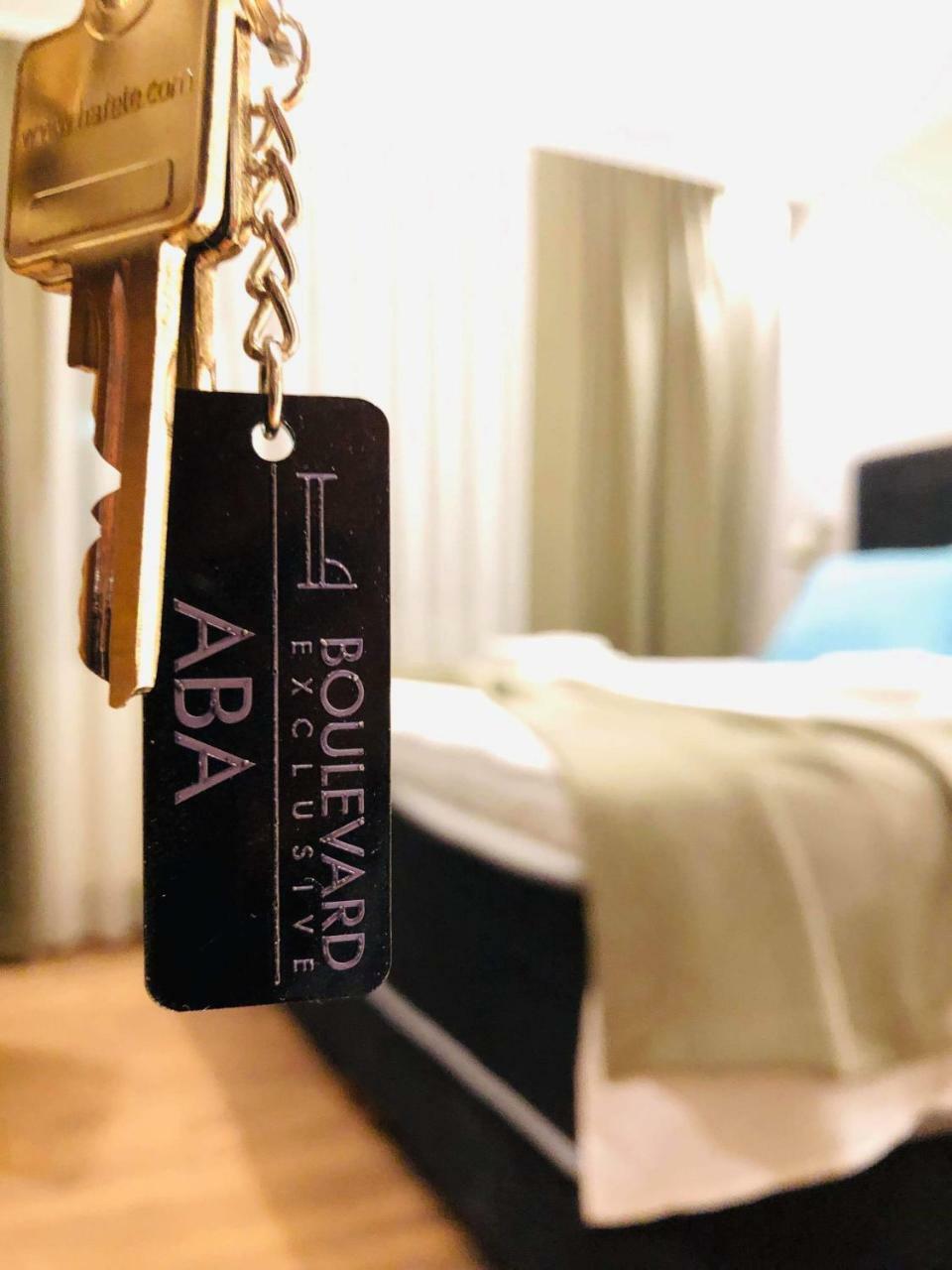 Boulevard Exclusive Pristina Exteriör bild