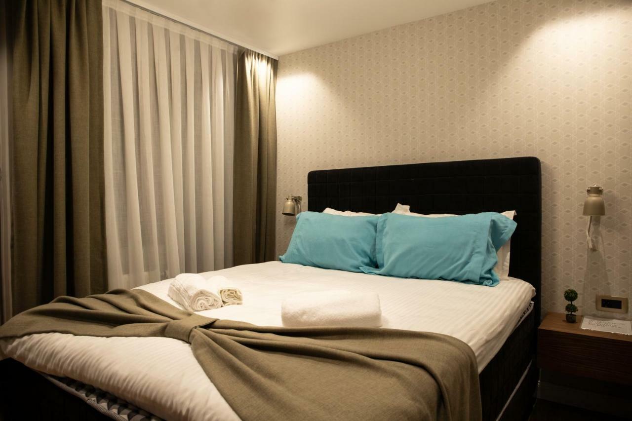 Boulevard Exclusive Pristina Exteriör bild